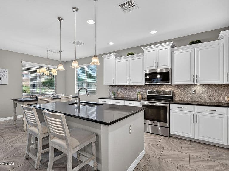 22768 W MOONLIGHT Path photo 2