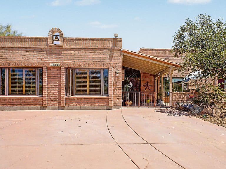 10909 N Sandra Rd photo 1
