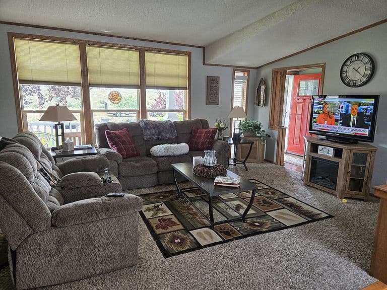 1402 W Kansas Ave photo 3