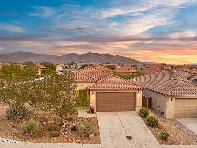 11952 N Raphael Way photo 1