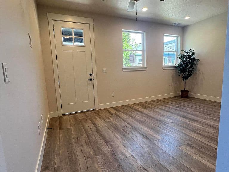 1475 N Bluffs Ridge Ln photo 3
