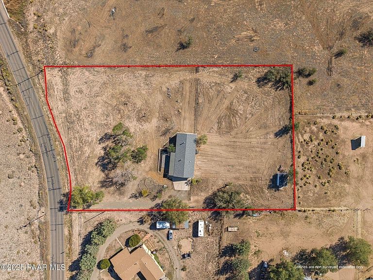 1885 E Perkinsville Rd photo 4
