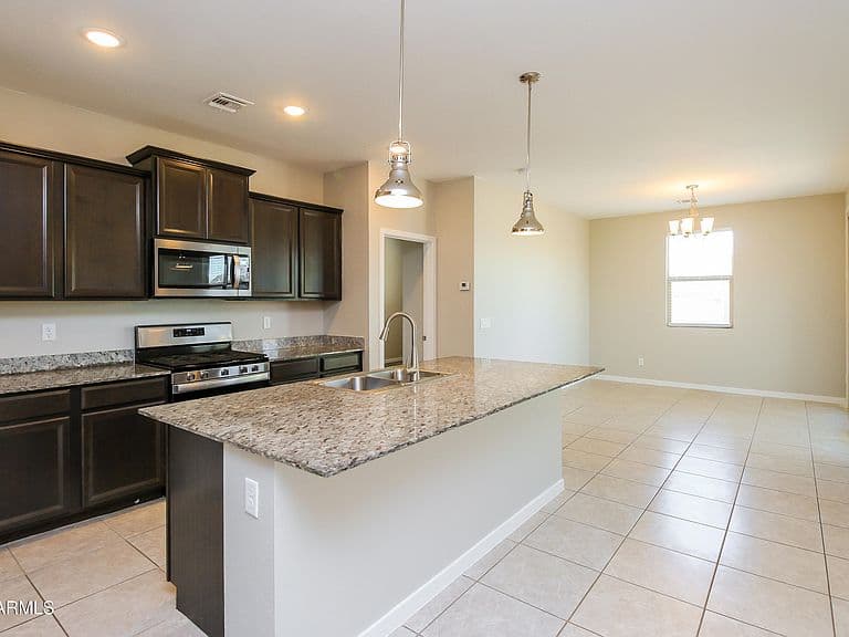 40454 W HENSLEY Way photo 2