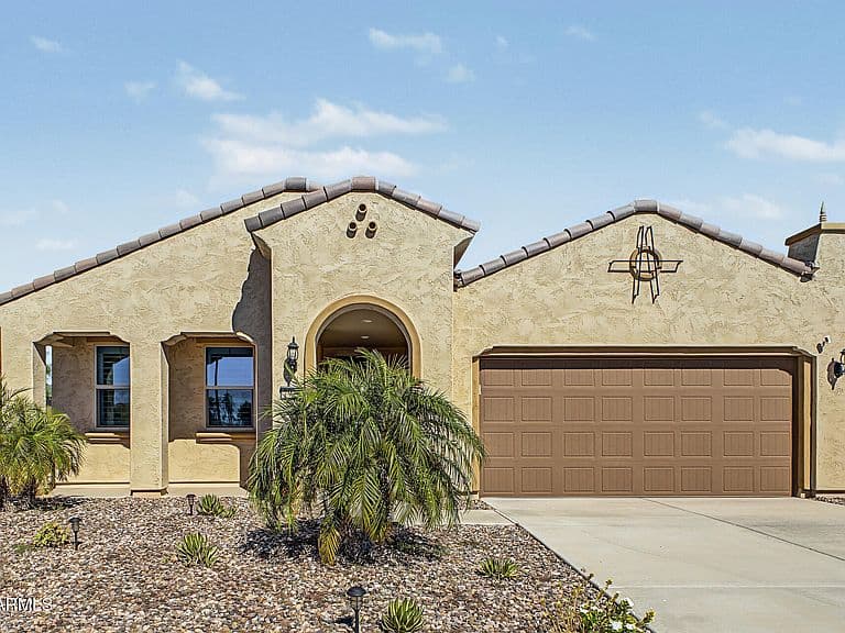 7924 W CACTUS WREN Way photo 1