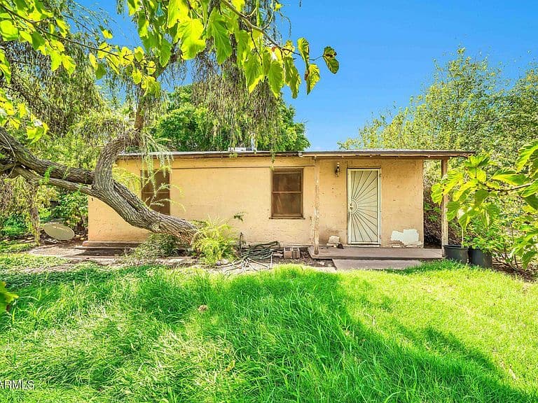915 W TAMARISK Street photo 1