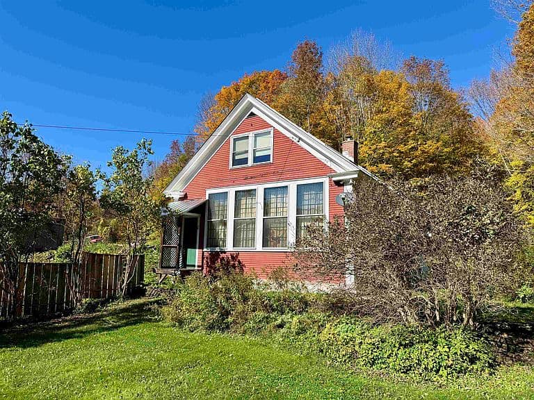 1337 East Roxbury Road photo 2
