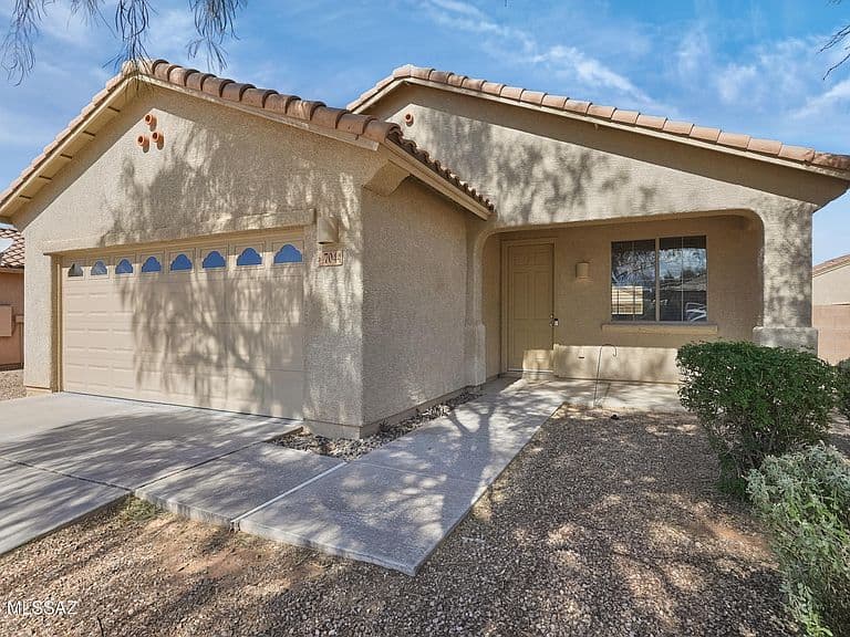 7044 W Festival Way photo 1