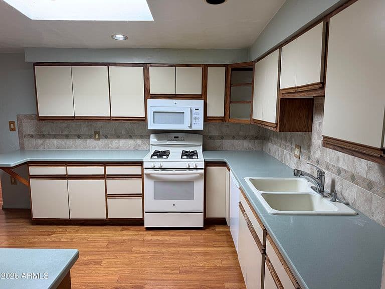 3001 QUAIL RUN Drive photo 4
