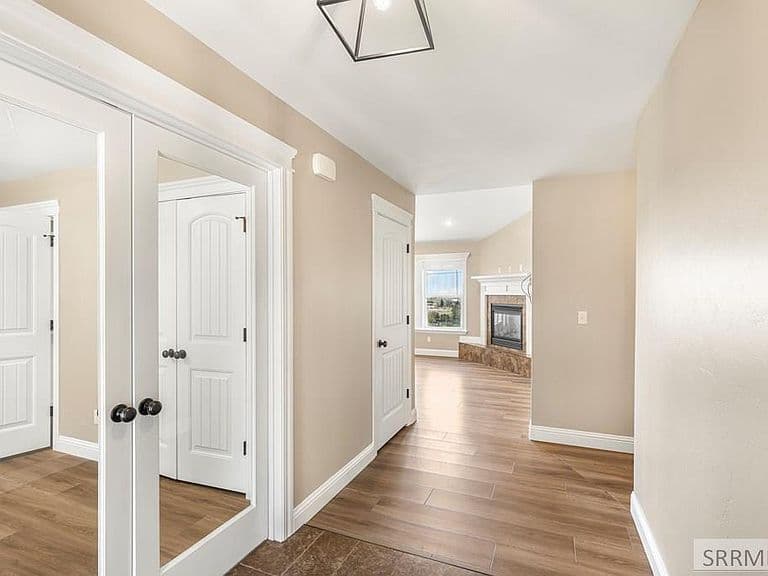 3700 S Founders Pointe Dr photo 5