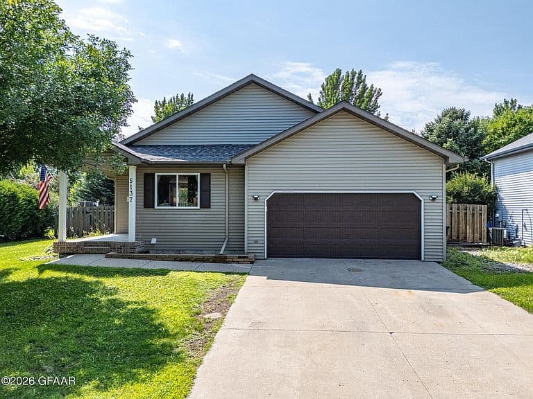 5137 W Lanark Dr photo 1