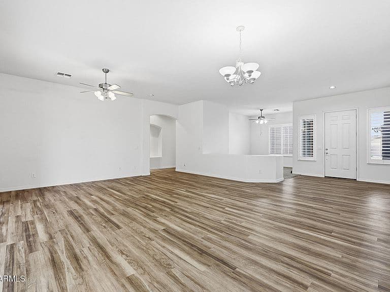 3306 N Mansfield Dr photo 5