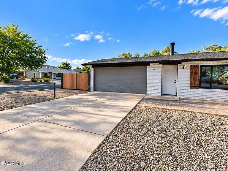 18 Antelope Dr photo 3