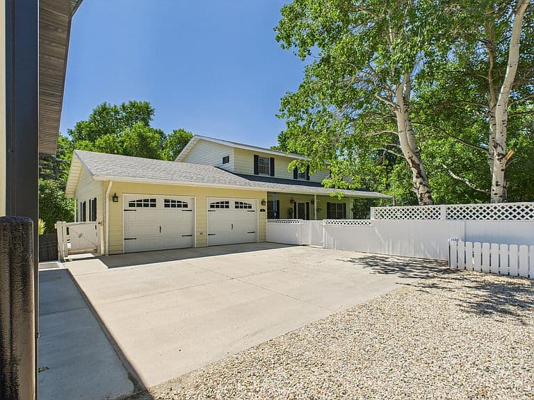 8 Chokecherry Ln photo 2