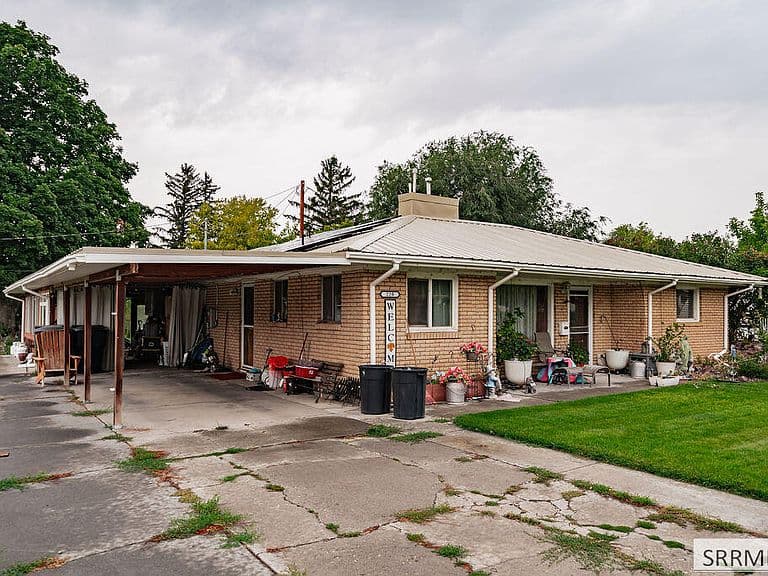 220 S Milton Ave photo 4