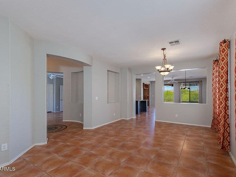 2510 W COYOTE CREEK Drive photo 4