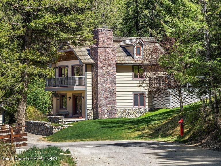 930 Snow King Dr photo 1