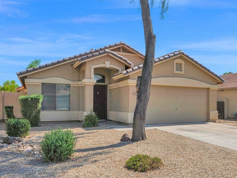 10215 E KIVA Avenue photo 1