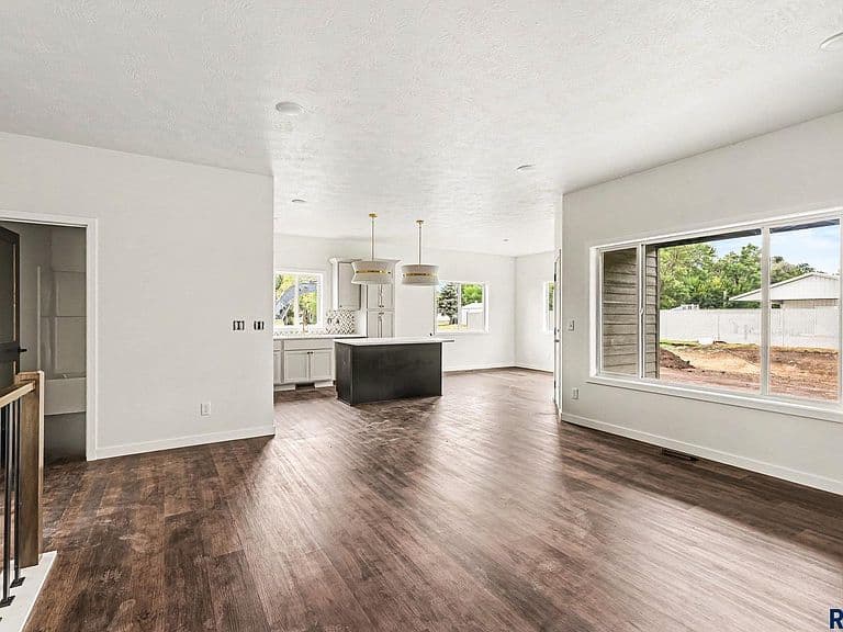 512 Sumac Cir photo 5