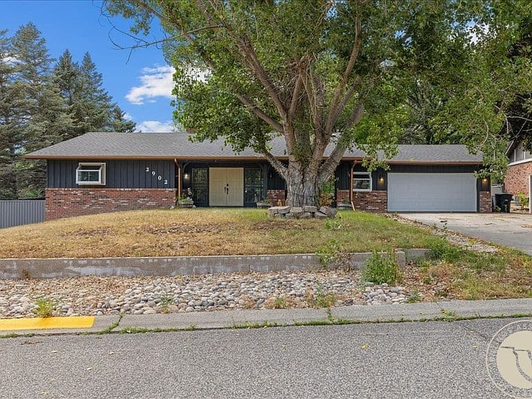 2902 Ramada Dr photo 1