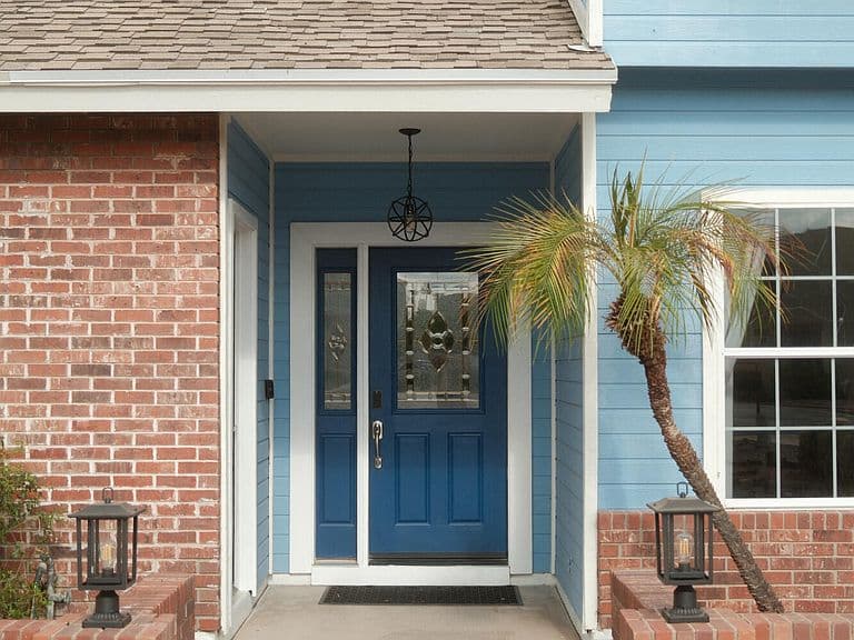 936 S LINDA Circle photo 2