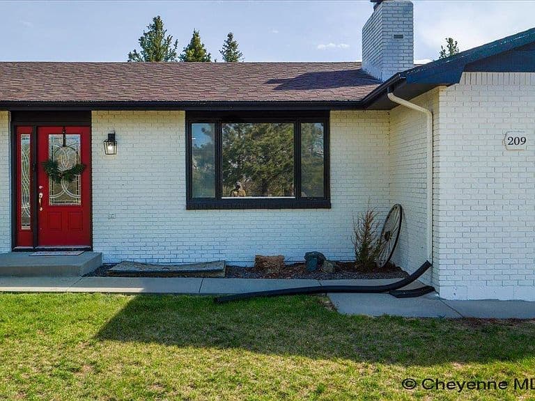 209 Ponderosa Trl photo 3