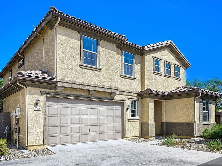 16379 W Latham Street photo 1