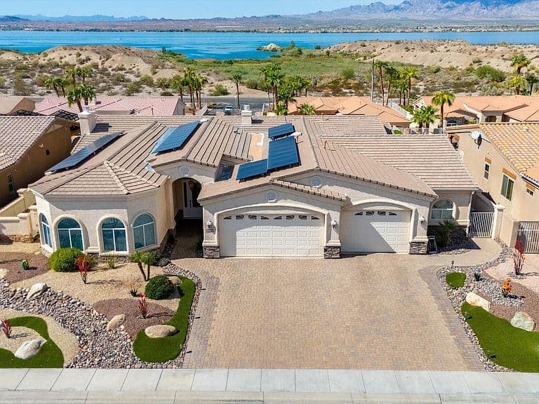 1223 Erin Way photo 3
