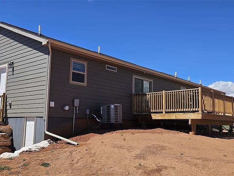27094 Highway 385 photo 4