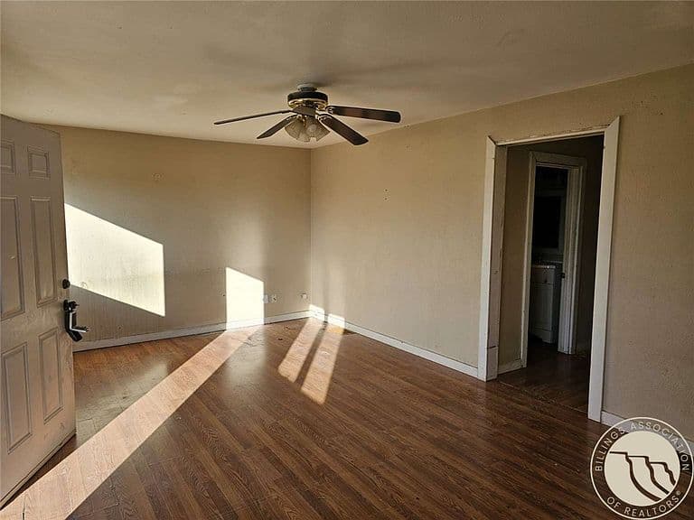 407 Cook Ave photo 5