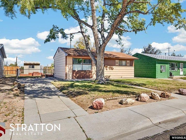 2654 Coulter Dr photo 2