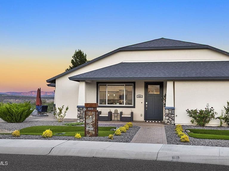 489 KINDRA HEIGHTS Road photo 3