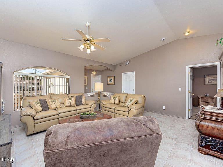 3130 Silverspoon Dr photo 5