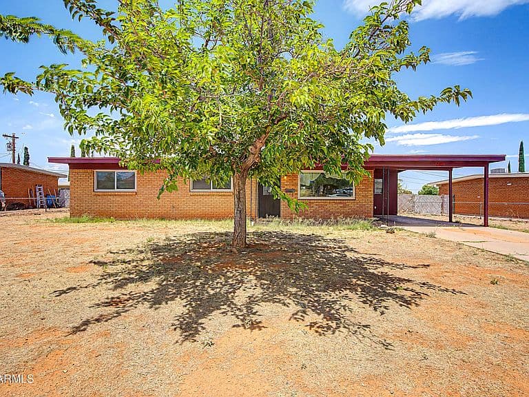 1499 CUSHMAN Drive photo 4