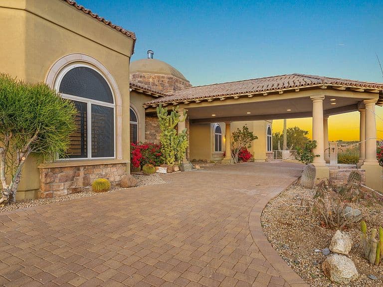 6562 E CAVE CREEK Road photo 3
