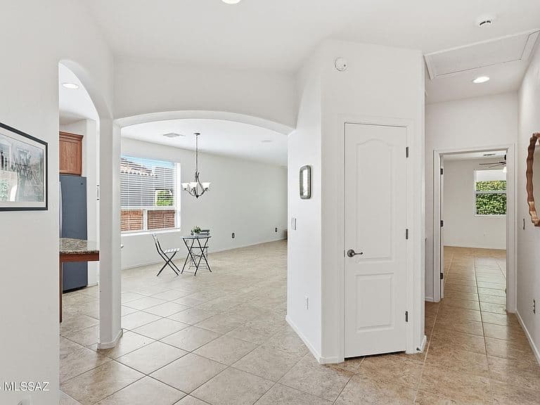 2845 N Vactor Ranch Pl photo 3