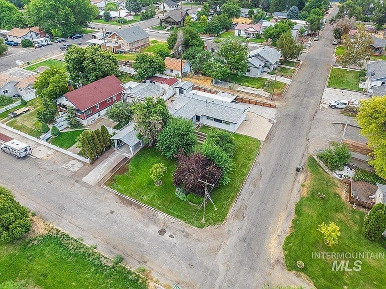 289 W Arthur Ave photo 3