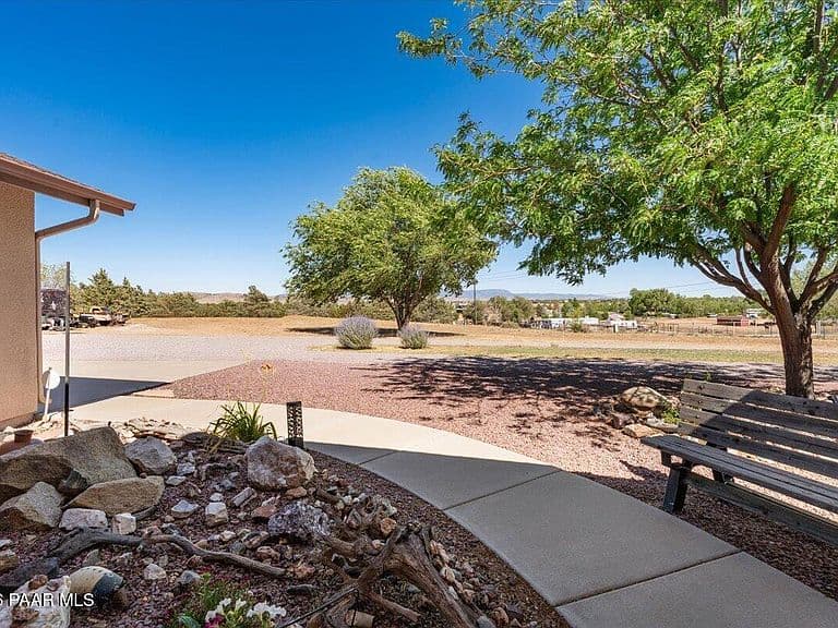 1614 W Road 4 1/2 N photo 5