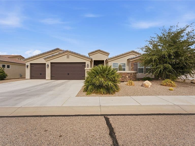 3795 Katie Lane Loop photo 2