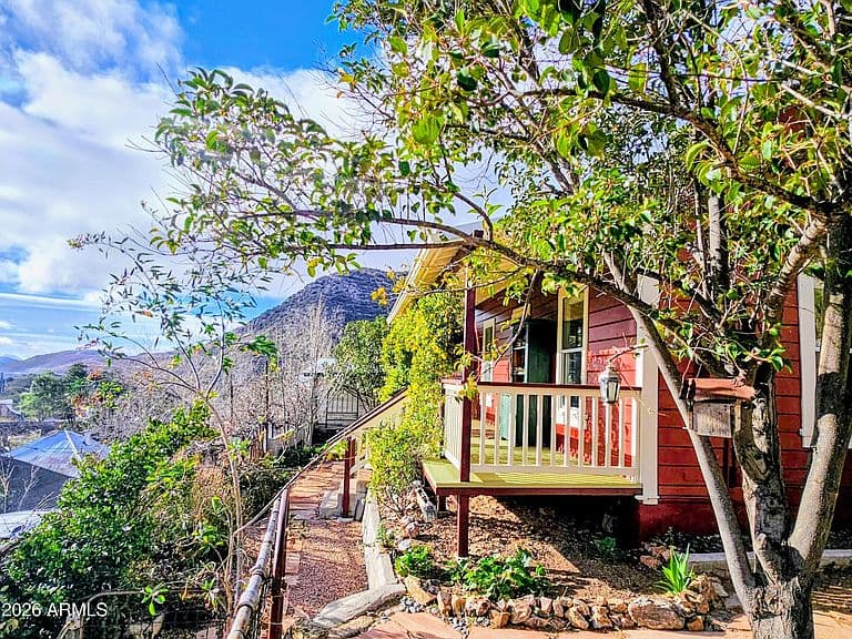 138B Opera Dr photo 1