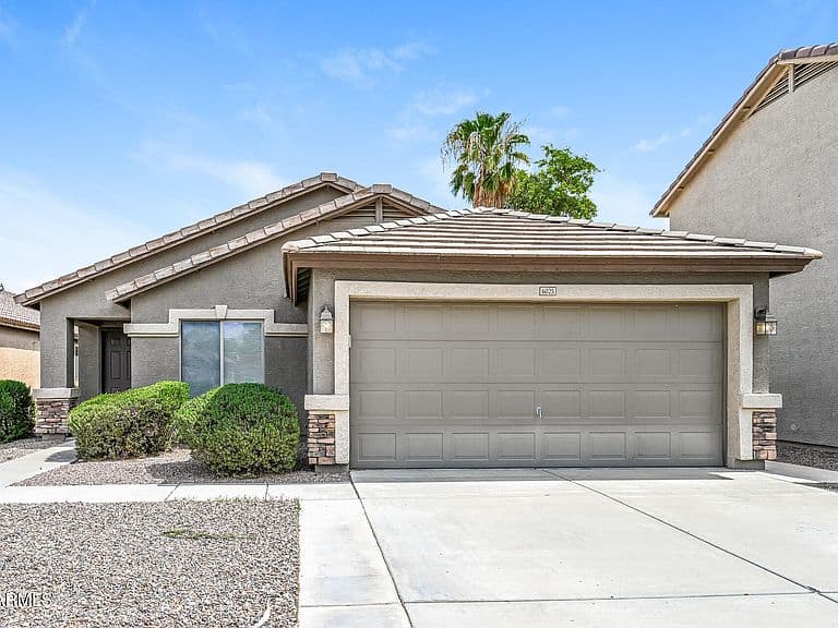 6025 N KARINA Court photo 1