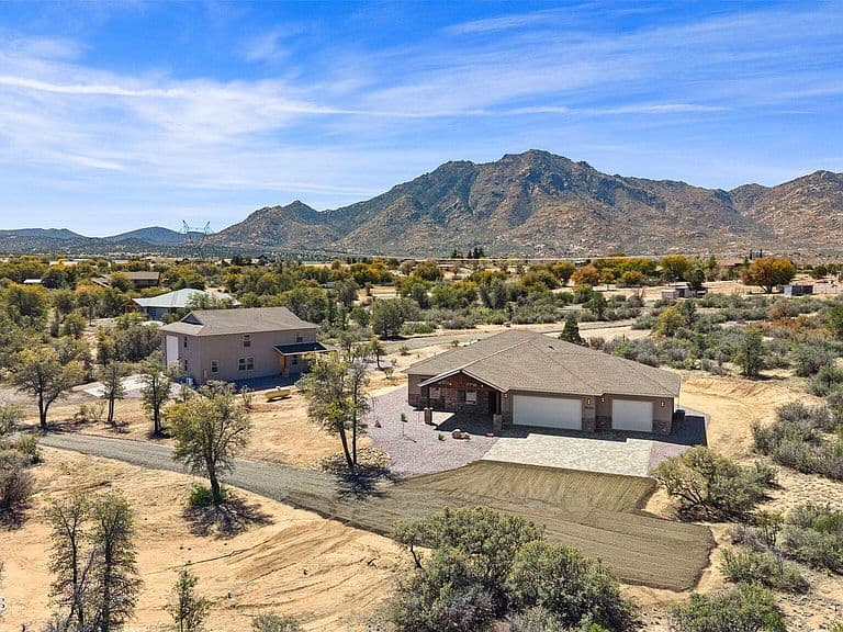 9596 N Bridle Ridge Rd photo 4