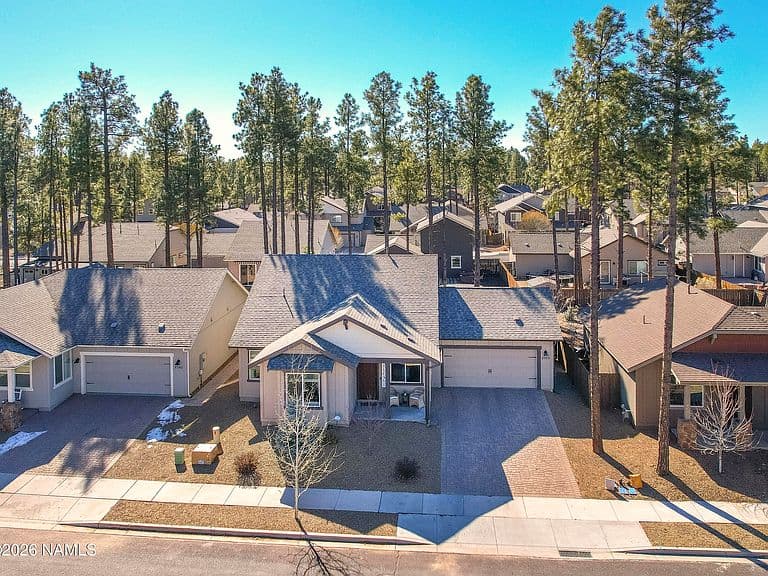 2753 W Windtree Dr photo 3