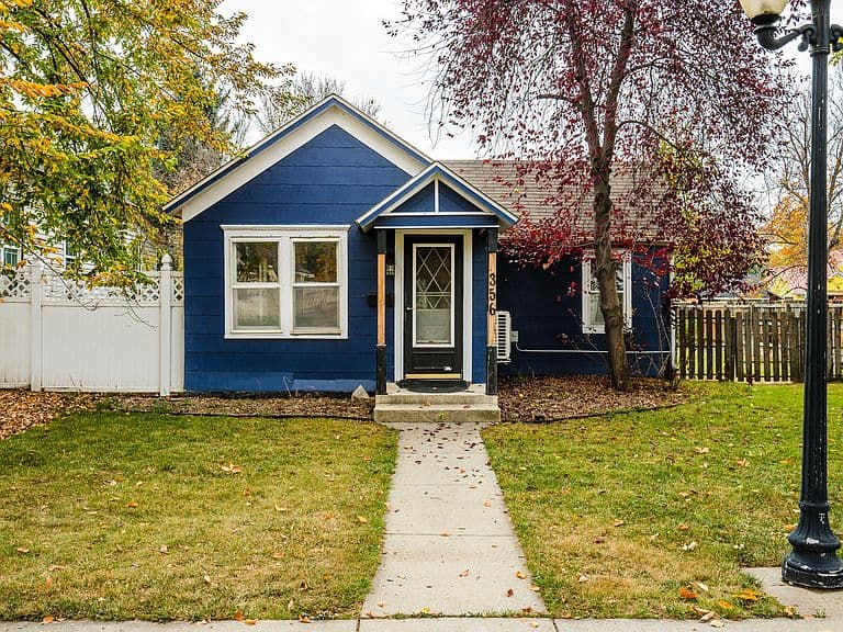 356 W Burkitt St photo 2