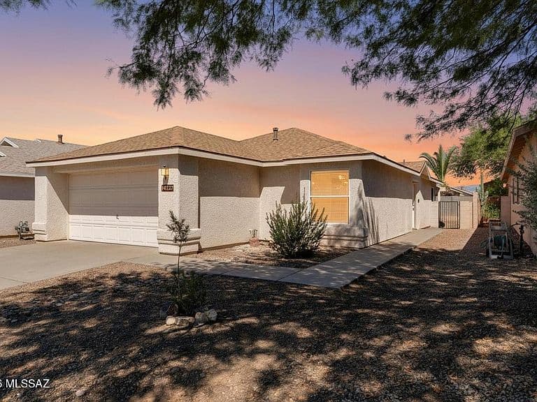 10227 E Paseo Juan Tabo photo 2