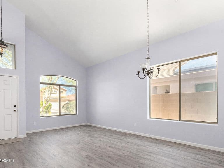 45677 W WINDMILL Drive photo 2