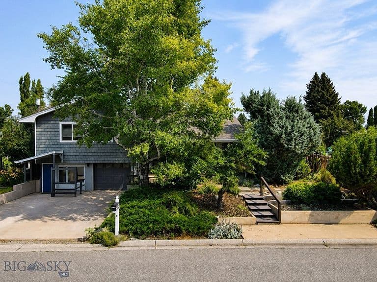 1211 S Black Ave photo 1