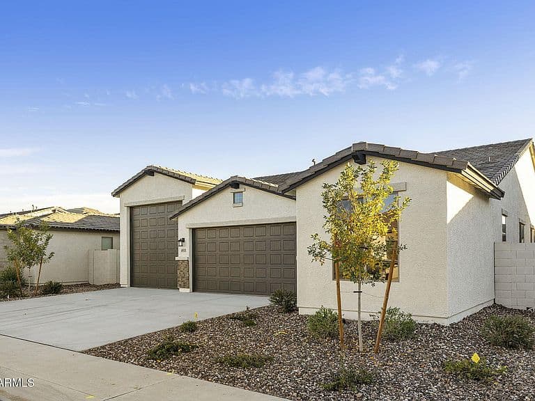 4933 W CAPISTRANO Avenue photo 5