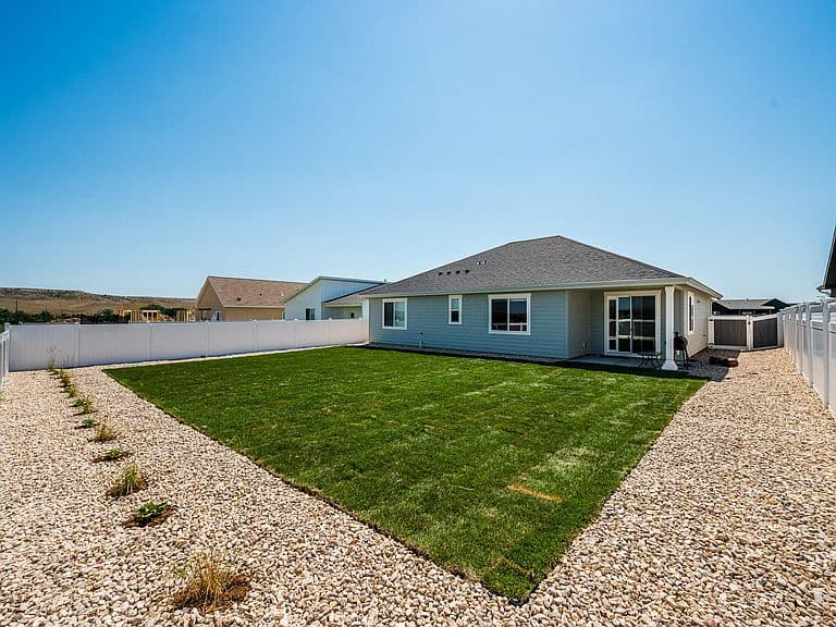 1275 Oxbow Dr photo 3