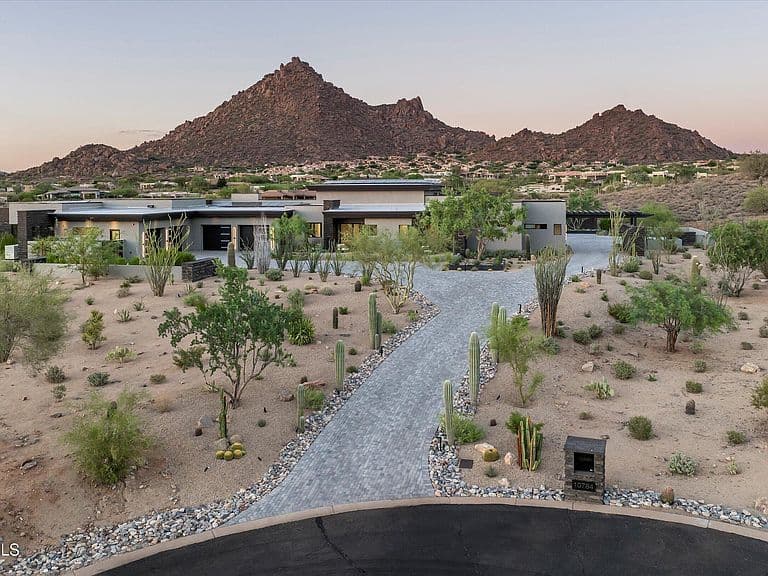 10784 E PINNACLE PEAK Road photo 3
