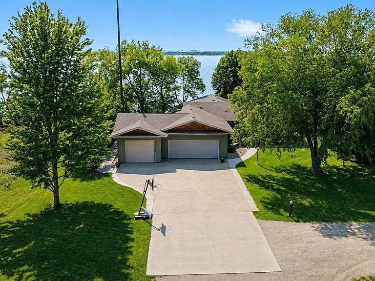 6767 Wicklow Hills Ln photo 5